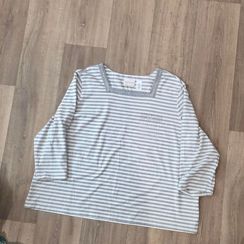 Alfred-dunner Women's Grey and White Shirt